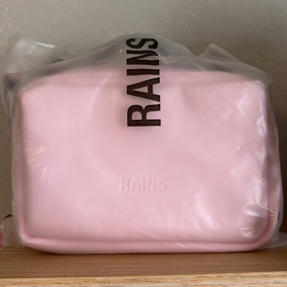 RAINS Unisex Micro Pink Laser Box Crossbody Bag NEW - Picture 6 of 6
